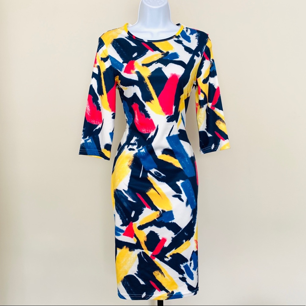 Multicolored form fitting midi dress 👗